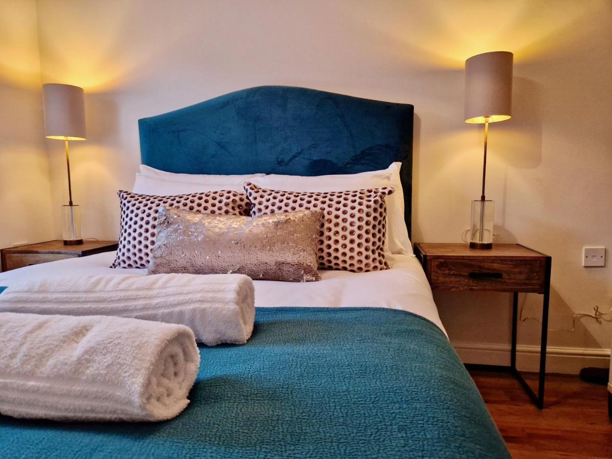 Stylish Luxury Serviced Apartment Next To City Centre With Free Parking - Contractors & Relocators Coventry Esterno foto